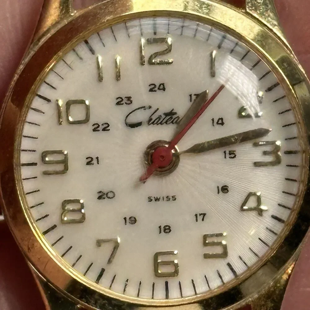 Vintage Chateau Swiss Manual Wind Wristwatch Gold Tone Works 28mm